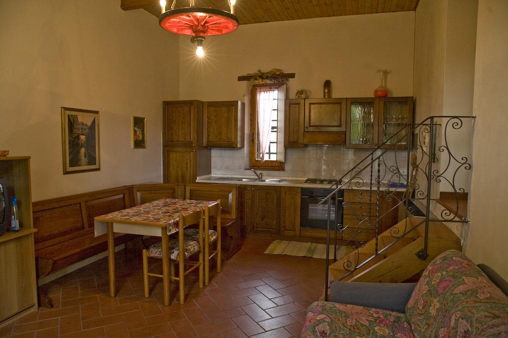Agriturismo Girasole Gambassi Terme Kültér fotó